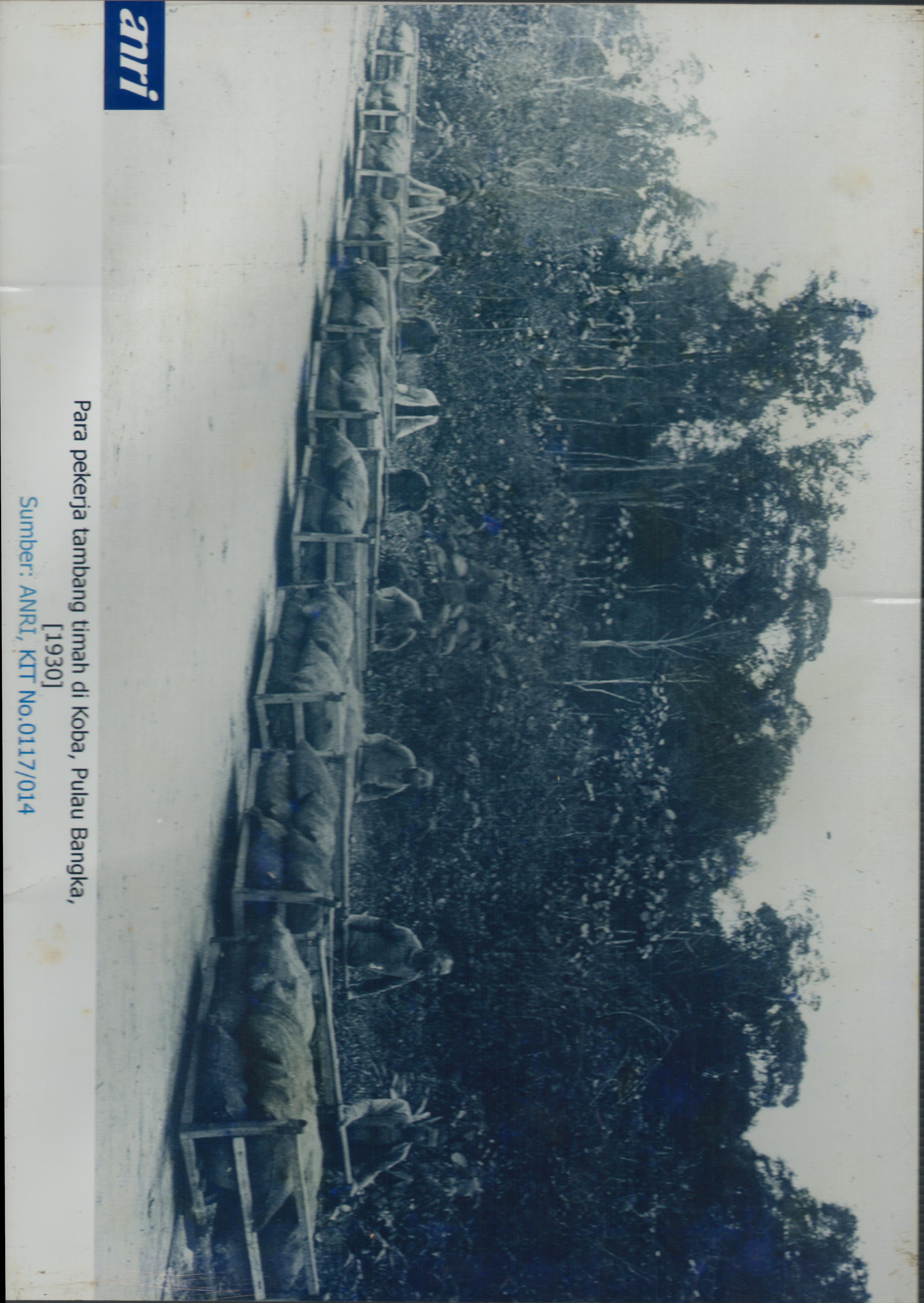 Pekerja tambang timah di Kota Koba Tahun 1930