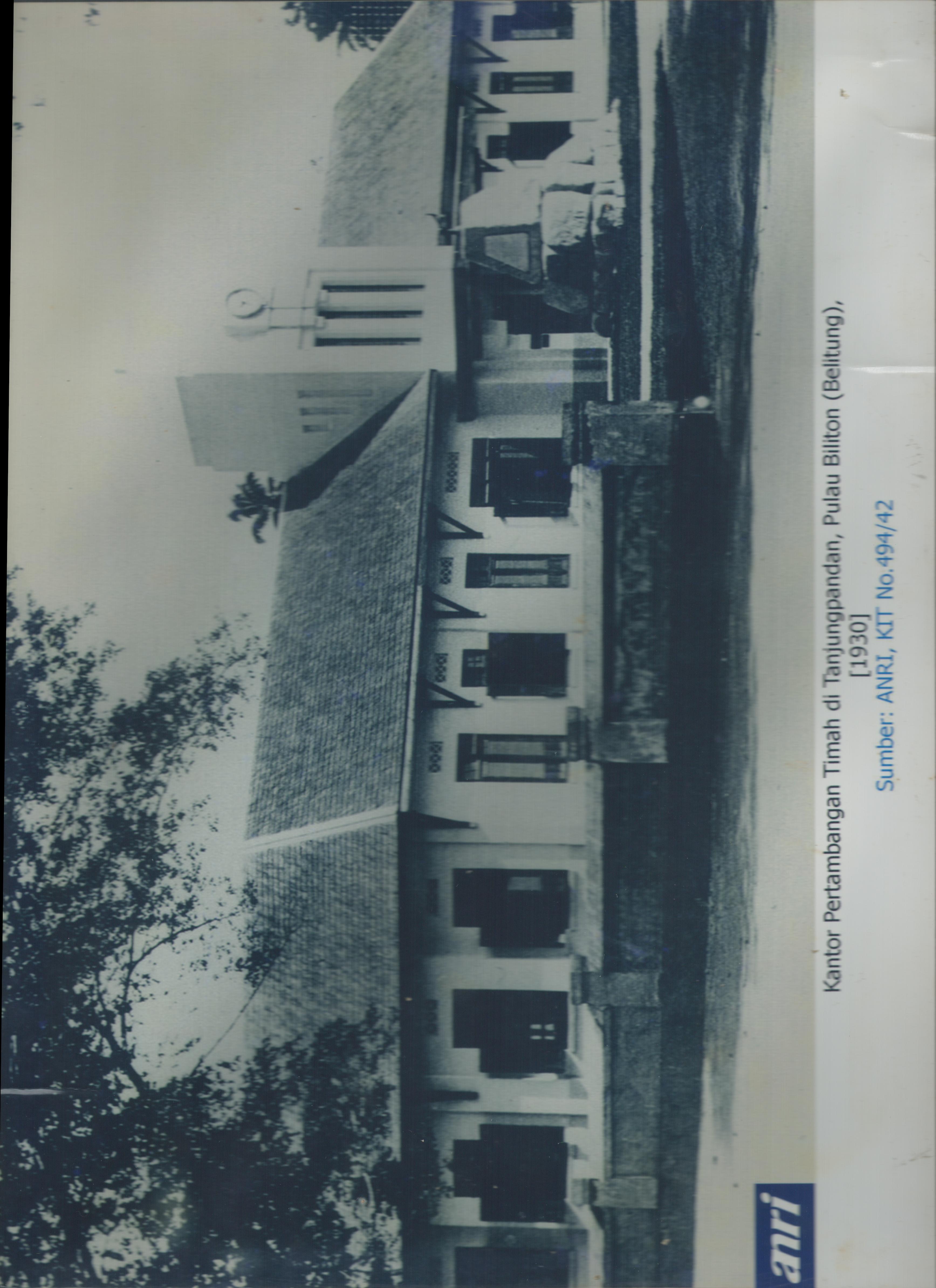 Kantor pertambangan timah di Tanjungpandan, Pulau Biliton (Belitung), 1930