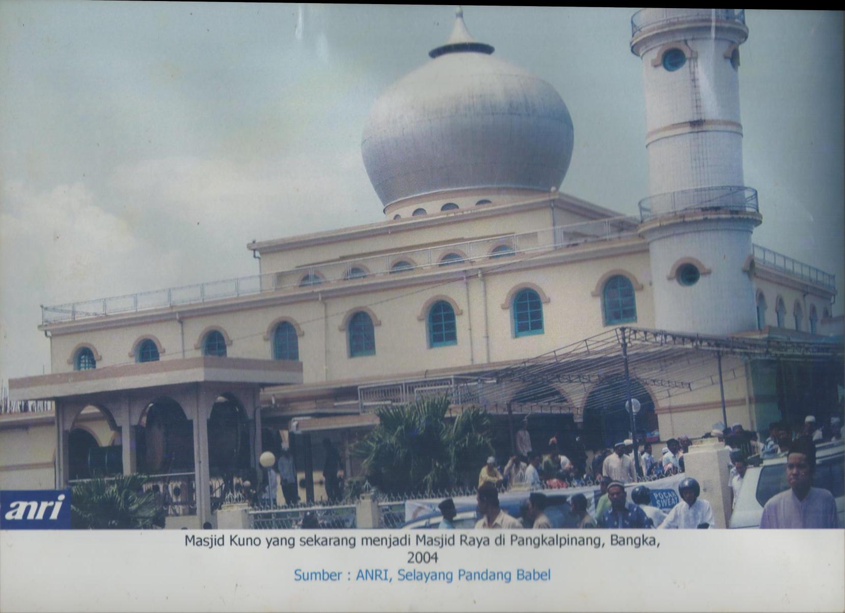Masjid Kuno yang sekarang menjadi Masjid Raya di Pangkalpinang, Bangka, Tahun 2004