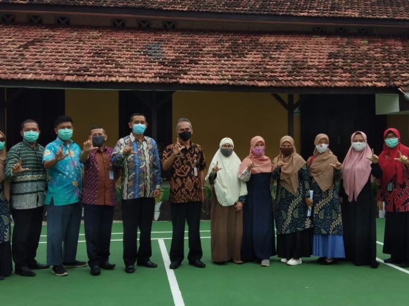 Pelajari Akreditasi Perpustakaan,  Tim UBB Kunjungi DKPUS Babel 