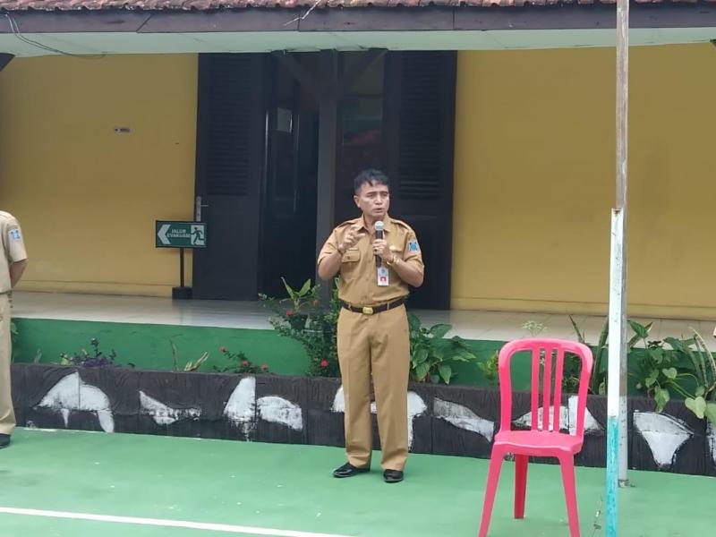  Kepala DKPUS Rakhmadi Ingatkan Pegawai jangan hanya Menuntut Hak