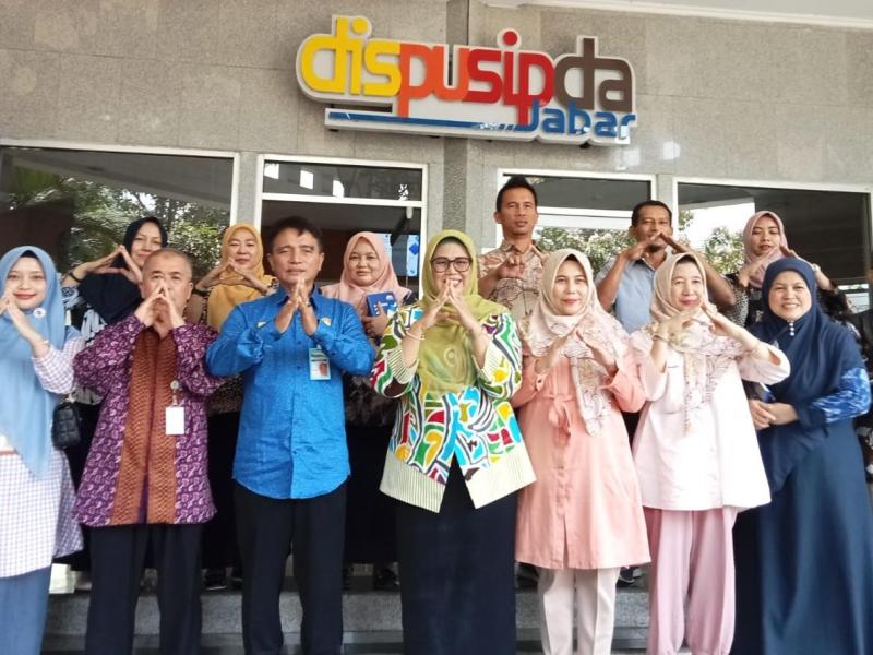 Tim DKPUS Babel Pelajari Tata Kelola Perpustakaan Provinsi Jawa Barat