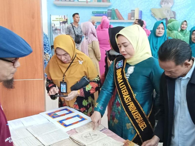 Tim Telusur DKPUS Babel Temukan Puluhan Naskah Kuno di Bangka Barat