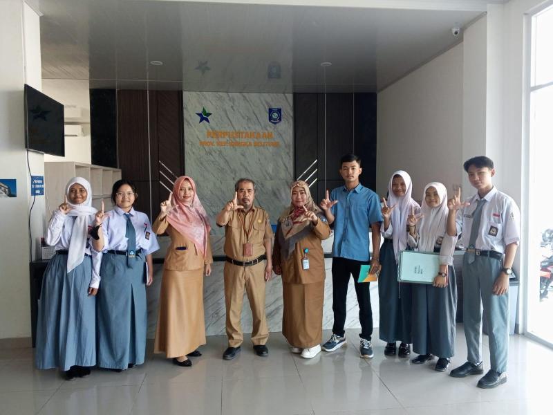 Tim SMKN 3 Pangkalpinang Minta Saran Akreditasi Perpustakaan ke Perpusprov Babel