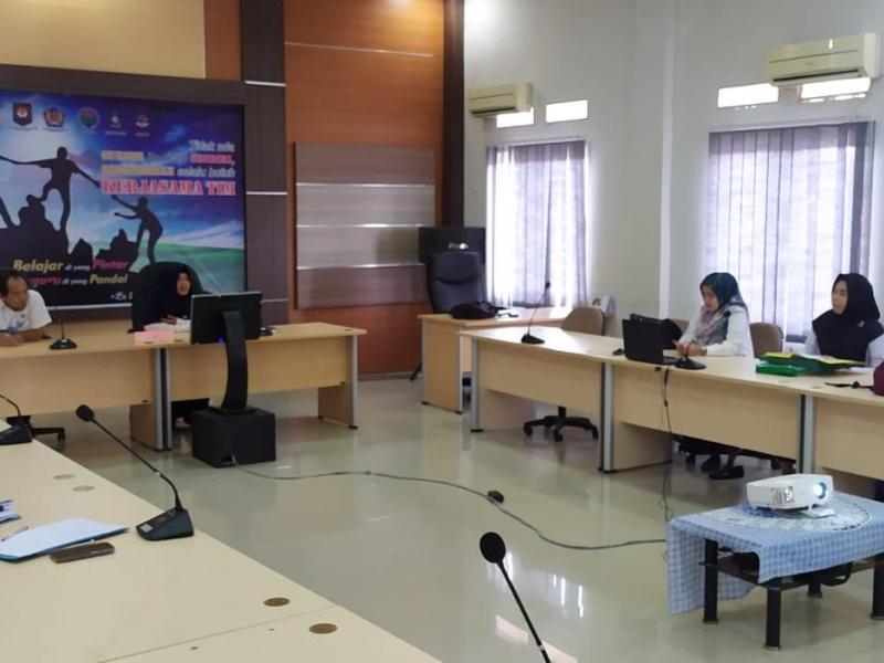 Pengawasan Kearsipan Internal Tim DKPUS Babel Sasar Dinsos PMD