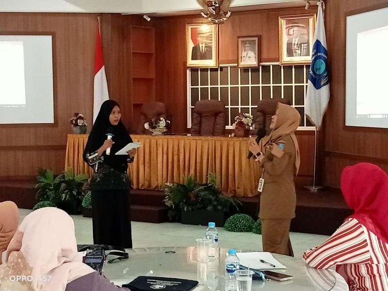 Puluhan Pengelola Perpusdes/Kelurahan Dibimbing Cara Menyusun Renja Program TPBIS 