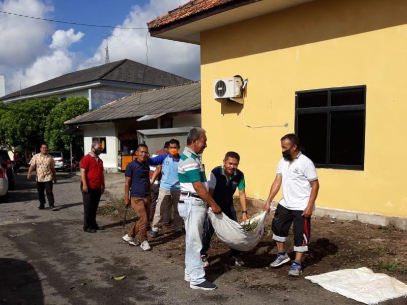 DKPUS Babel Laksanakan Gerakan Jumat Bersih