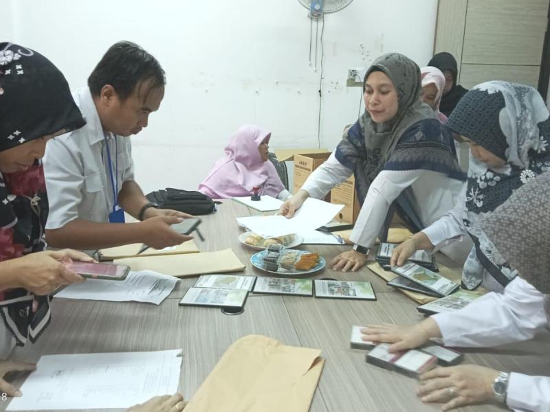 Identifikasi Arsip Pemekaran Kabupaten, Tim DKPUS Babel Sambangi DPK Basel  