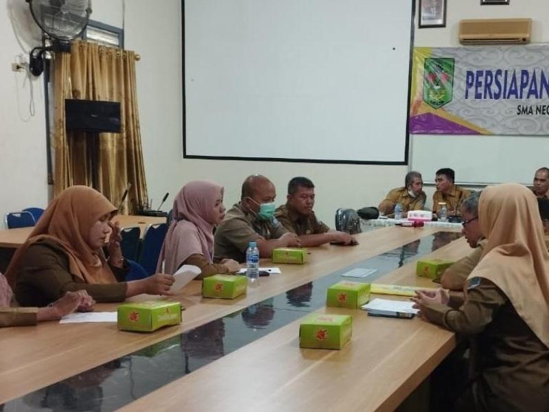 Tindaklanjut Instruksi Pj Gubernur, Kepala DKPUS Babel Kunjungi SMAN 2 Pangkalpinang 