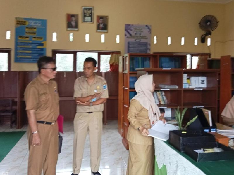 Di Manggar, Rakhmadi Ingatkan Perpustakaan SLB jangan Dianggap Seperti Anak Tiri! 