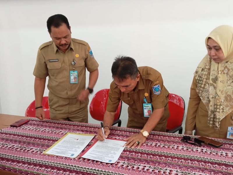 Kepala DKPUS Terima Arsip Statis Penggabungan Biro Perekonomian & Administrasi Pembangunan Setda Babel