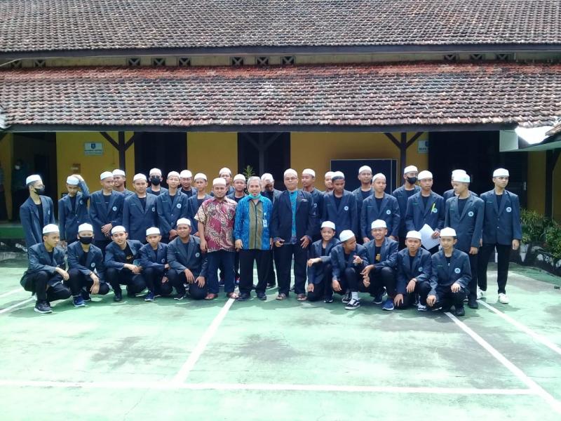 Santri Ponpes At-Toyyibah Balun Ijuk Belajar ke Perpusprov Babel