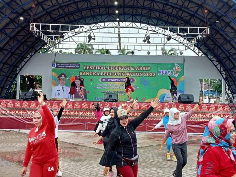 Warga Pangkalpinang Antusias Ikuti Senam Sehat Festrip Babel 2022