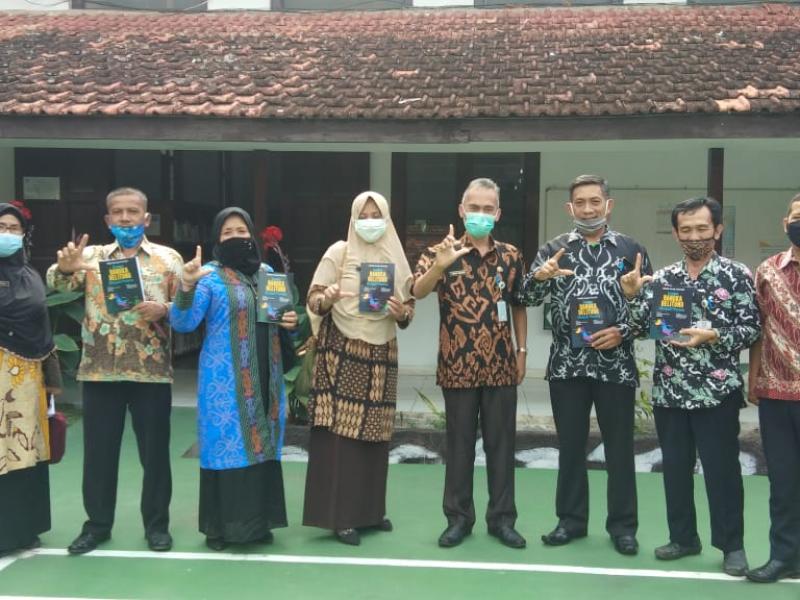 Lima Kepala Sekolah Minta Petunjuk Akreditasi ke Kepala DKPUS Babel