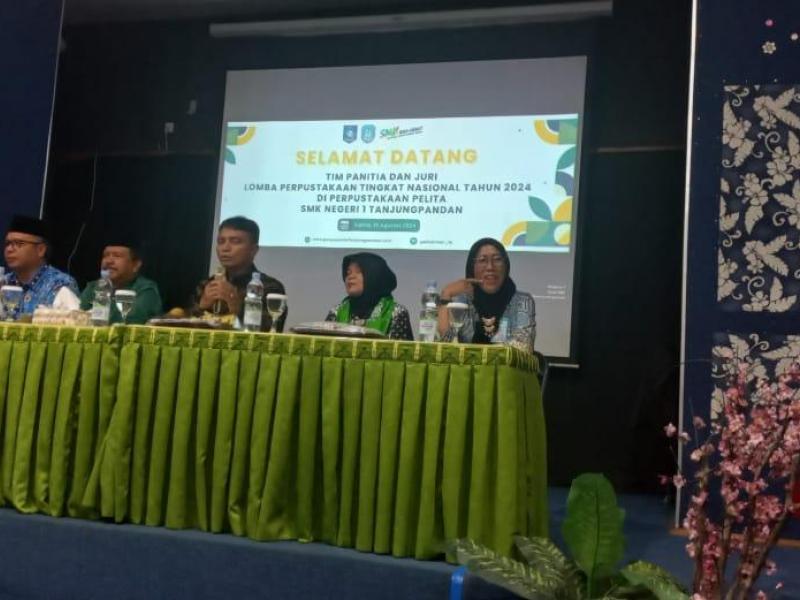  Terima Visitasi Tim Penilaian Lomba Perpustakaan SMA/SMK/MA Tingkat Nasional 2024, Ini Harapan Rakhmadi