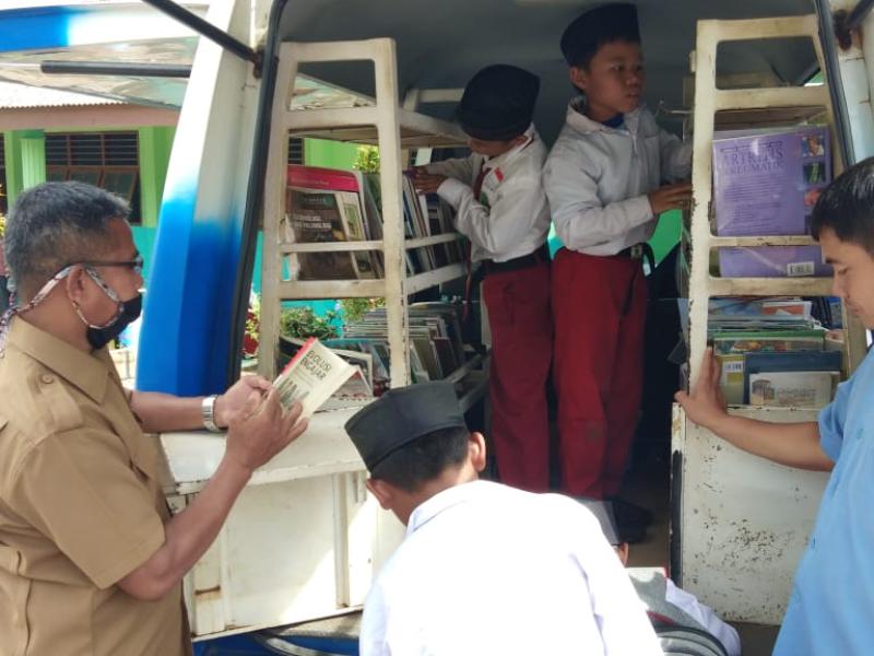 Kepsek MIN Beruas Harapkan Tambahan Koleksi Bacaan Anak-anak di Pusling DKPUS Babel
