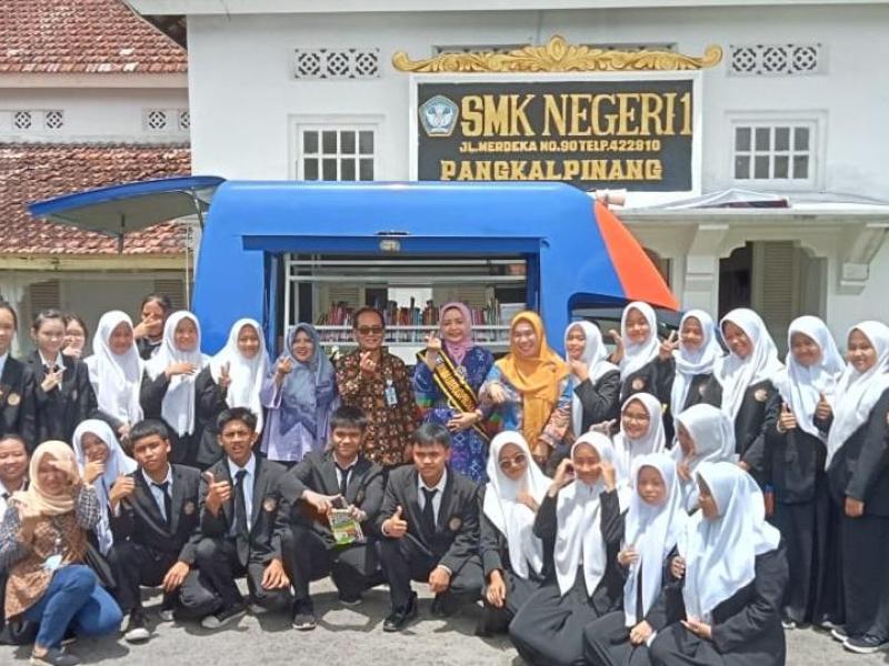 Siswa SMKN 1 Pangkalpinang dapat Motivasi Bunda Literasi Babel