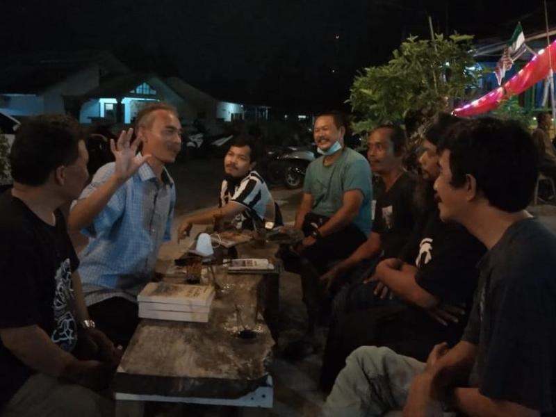 Asyraf Diskusi Literasi Bersama Penulis Buku dan Budayawan Belitung 