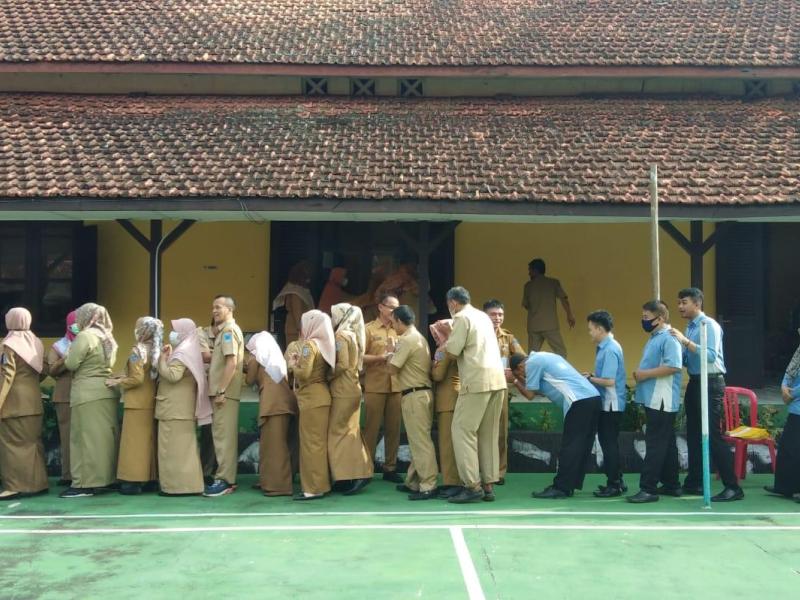 Gelar Apel dan Halal Bihalal, Rakhmadi Ajak Pegawai DKPUS Babel Muhasabah Diri