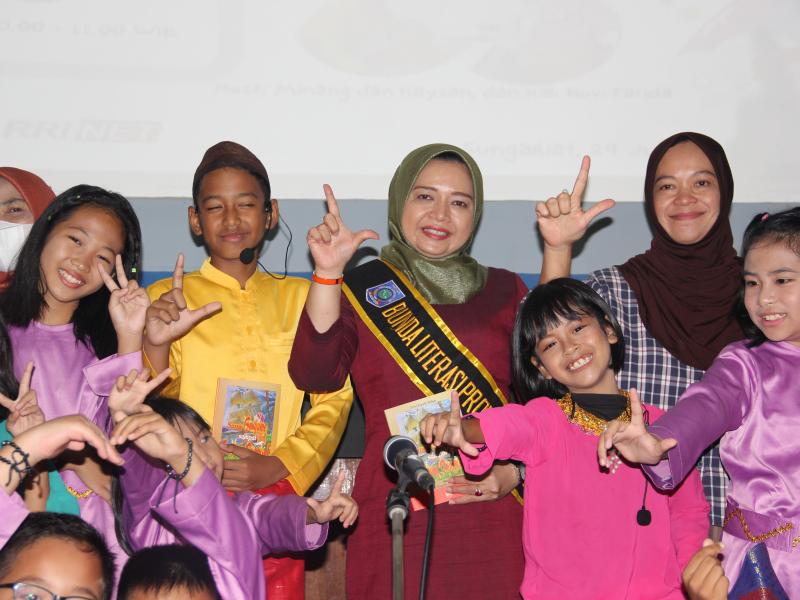 Peringati HAN 2022, Bunda Literasi Babel Ajak Masyarakat Tingkatkan Komunikasi Keluarga