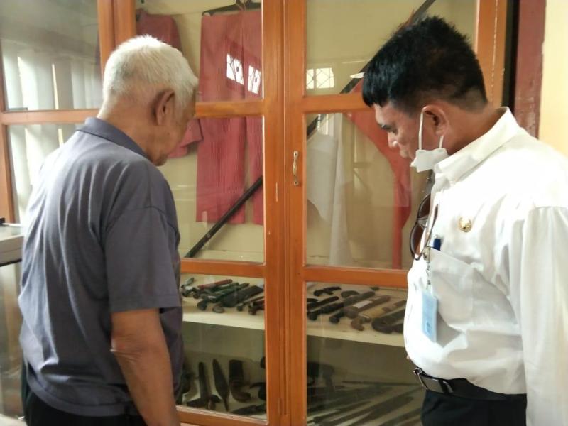 Ingin Tahu Catatan Sejarah, Kepala DKPUS Babel Kunjungi Museum Kerajaan Badau  