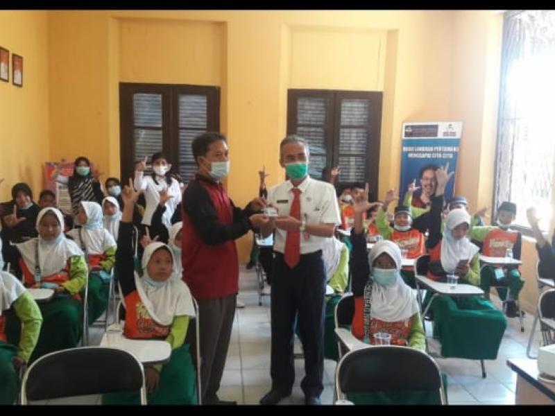 DKPUS Kenalkan E-Pusda dan Kearsipan ke Puluhan Siswa MI Desa Kimak