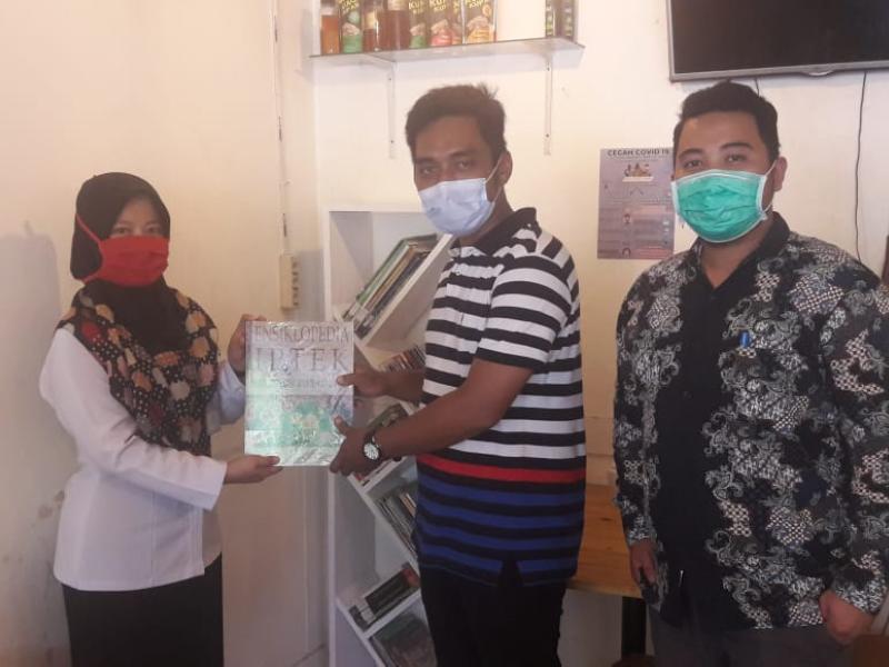 Kafe Ale Persinggahan Pertama “Pojok Baca Sekaput” DKPUS Babel - Unmuh