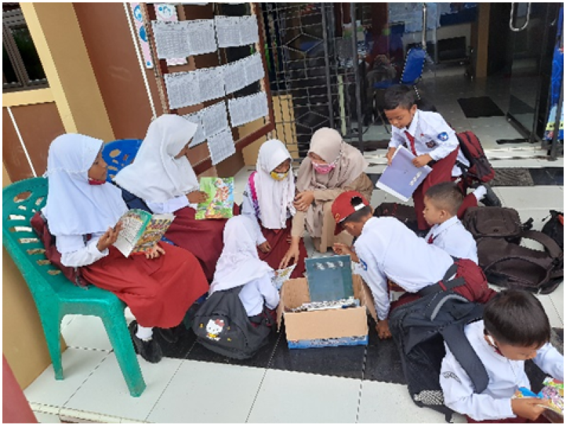 Sembari Pusling, Pustakawan DKPUS Babel Beri Konsultasi Kepustakawanan 