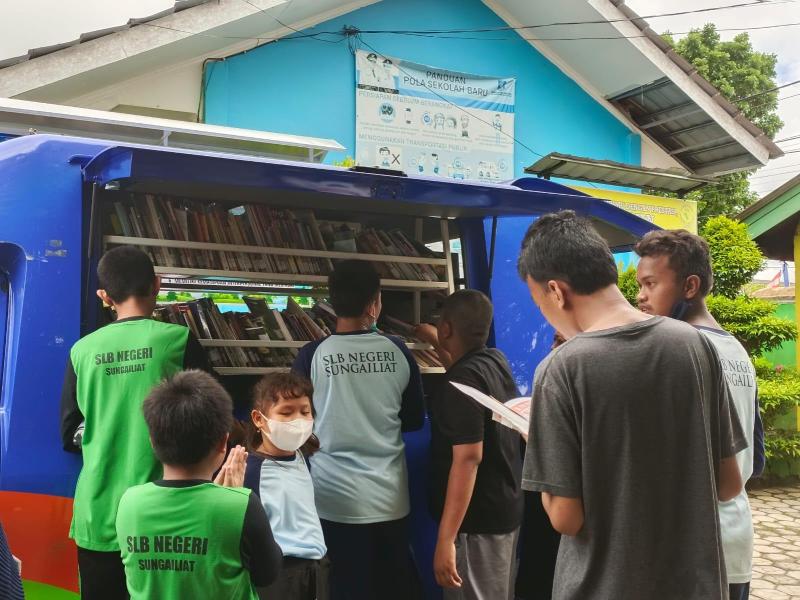 Siswa SLB Sungailiat Antusias Sambut Pusling Provinsi