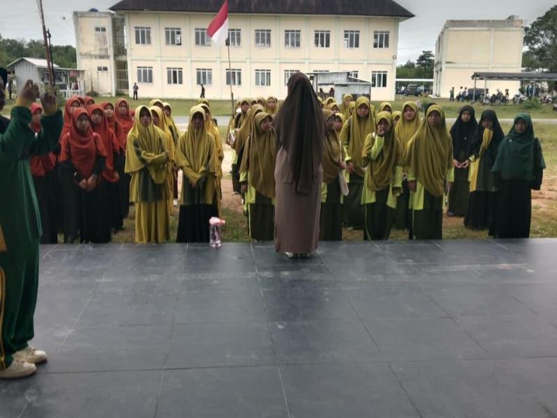 Kunjungan dari SMP IT Madinatunnajah, Air Itam ke Kantor Perpustakaan Prov. Kep. Babel