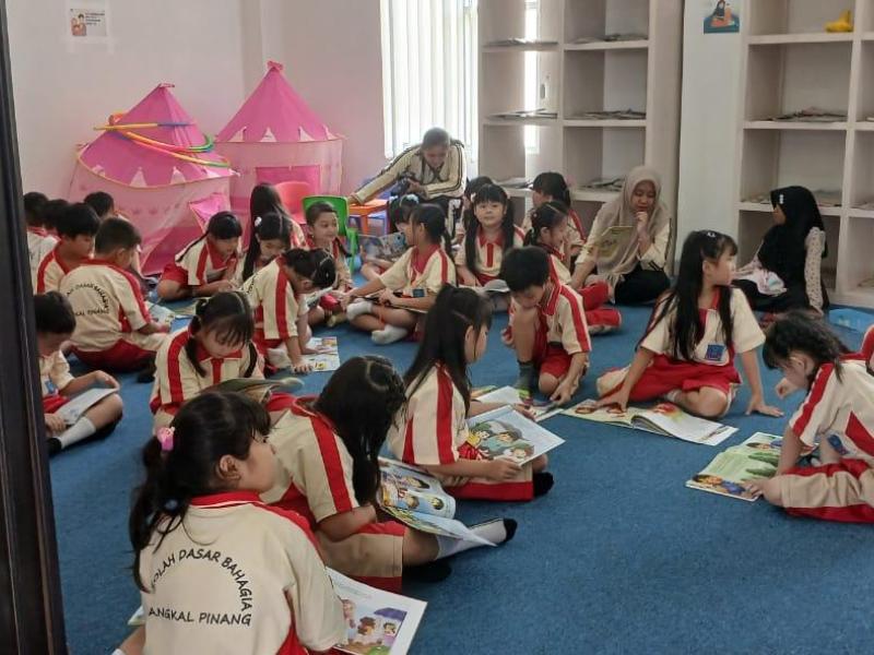 Kunjungan dari SD BAHAGIA Pangkalpinang ke Gedung Layanan Perpustakaan (GLP) Prov. Babel.