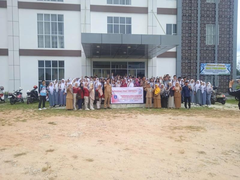 Kunjungan Dari SMAN 1 Belinyu ke Perpusprov Babel