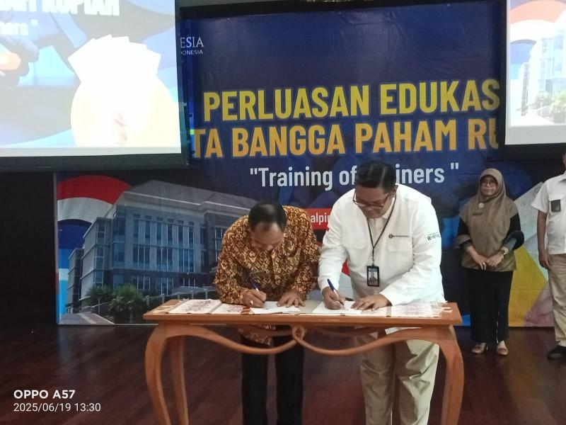 Dukung Edukasi CBP Rupiah, Plt Kepala DKPUS Tandatangani PKS Bersama BI Babel 