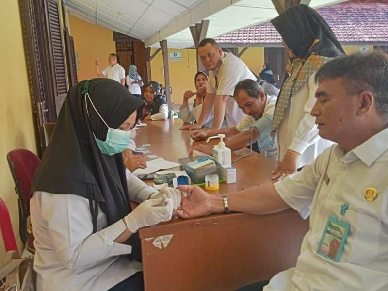 Kepala DKPUS Babel Bersama Puluhan Pegawai Ikuti Pemeriksaan Kesehatan 