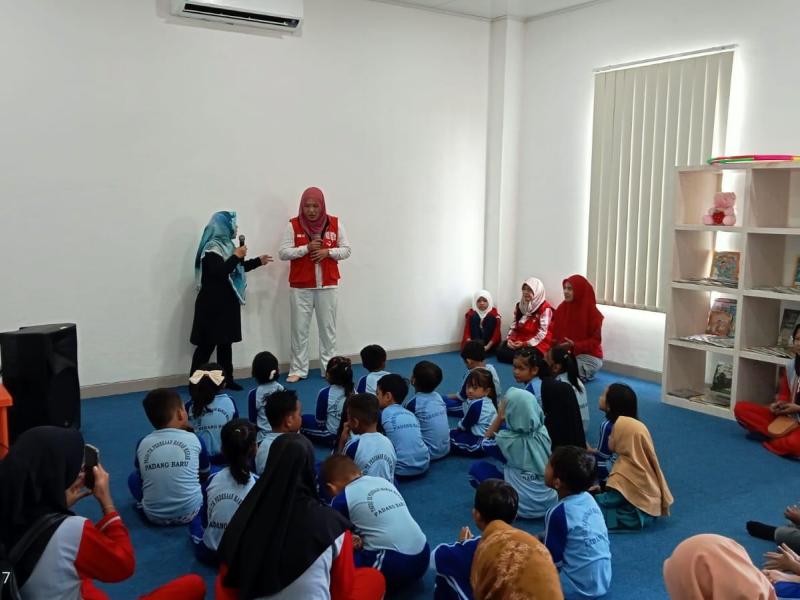 Kampung Dongeng Ajak 36 Anak TK Pedesaan Mawar Belajar ke Perpusprov Babel