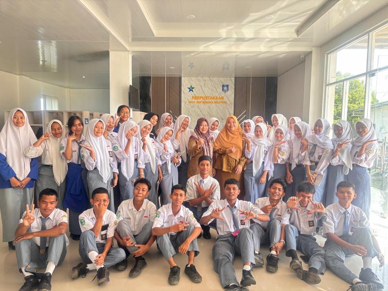Puluhan Siswa SMKN 1 Pangkalanbaru jadikan Perpusprov Tempat Belajar
