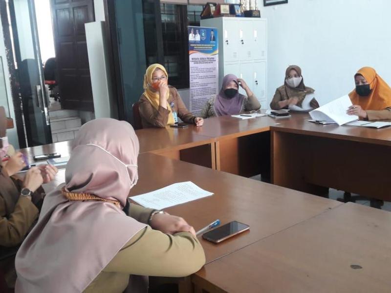 Pejabat dan Arsiparis DKPUS Bahas Draf Raperda Penyelenggaraan Arsip