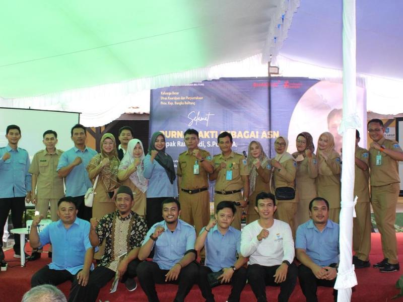 Bersama Pegawai Sekretariat