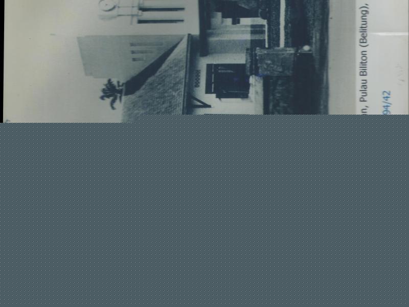 Kantor pertambangan timah di Tanjungpandan, Pulau Biliton (Belitung), 1930