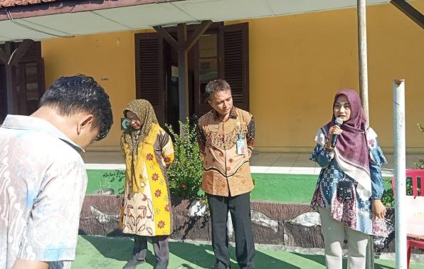 Lina, saat menyampaikan sambutan pamit, Kamis (28/12/2023). Lina, saat menyampaikan sambutan pamit, Kamis (28/12/2023).