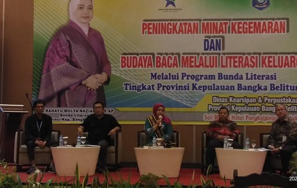 Bunda Literasi Provinsi Kepulauan Bangka Belitung Sri Rahayu Mulya Naziarto, S.A.P saat menjadi narasumber workshop.