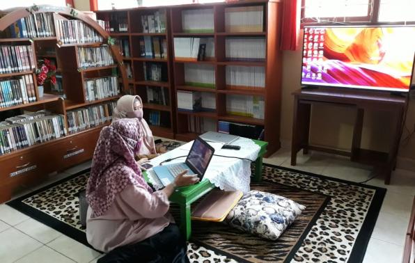 Tim DKPUS Babel saat melakukan pembinaan ke Perpustakaan SMKN 1 Tanjungpandan, Belitung. Tim DKPUS Babel saat melakukan pembinaan ke Perpustakaan SMKN 1 Tanjungpandan, Belitung.