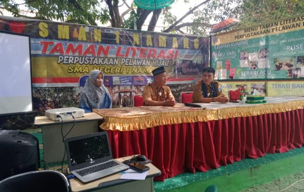 Pembukaan penilaian lapangan lomba perpustakaan SMA/SMK/MA di SMAN 1 Namang, Senin (10/4/2023). 