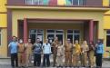 Rakhmadi Kepala DKPUS Babel bersama Tim Penggalian Naskah Kuno dan Budaya Etnis Nusantara di Kantor Camat Belinyu.