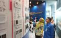 Kadis DKPUS Babel mendapatkan penjelasan berkenaan dengan tokoh di Panggung Inohong.
