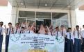Puluhan siswa SMPN 1 Koba foto bersama didepan GLP Babel. 