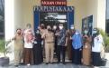 Foto bersama Pustakawan DKPUS Babel bersama Kepala UPT dan Pustakawan UBB