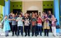 Kepala DKPUS Babel Rakhmadi didampingi Kabid Pengelolaan Arsip Daerah DKPUS Babel Doni Golput foto bersama Kepala DKPUS Kabupaten/Kota. 