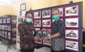 Kadis DKPUS Babel Asyraf Suryadin menyerahkan Buku Sejarah Bangka Belitung menjadi Provinsi kepada Tim Monitoring Arsip Nasional Republik Indonesia.