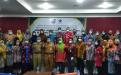 Asisten Administrasi Umum Setda Babel Mulyono Susanto foto bersama Kepala DKPUS Babel Rakhmadi, narasumber dan peserta Sosialisasi JF Pustakawan Tingkat Provinsi Babel, Selasa (2/11/2021).